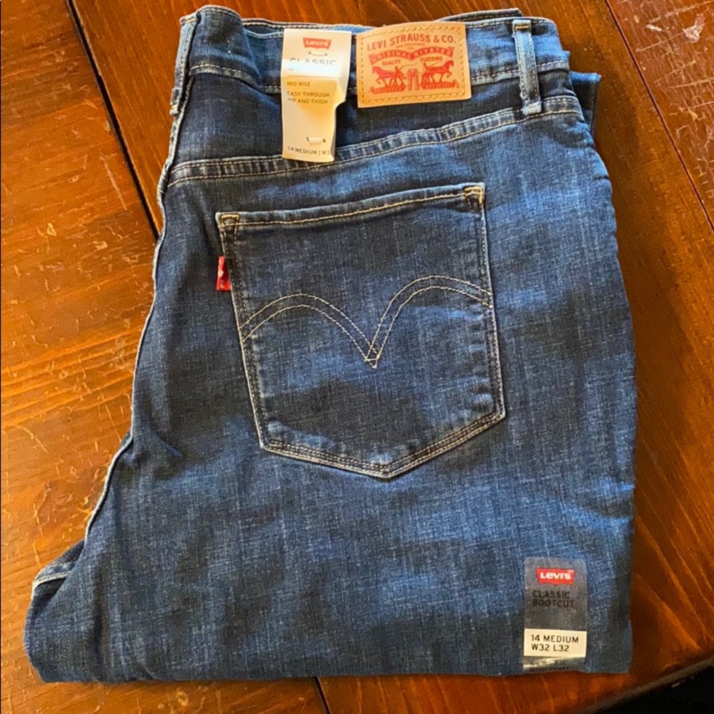 Levi’s women’s classic bootcut jeans